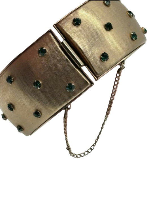 74AA9D16-5544-461C-95D4-85D40D663005