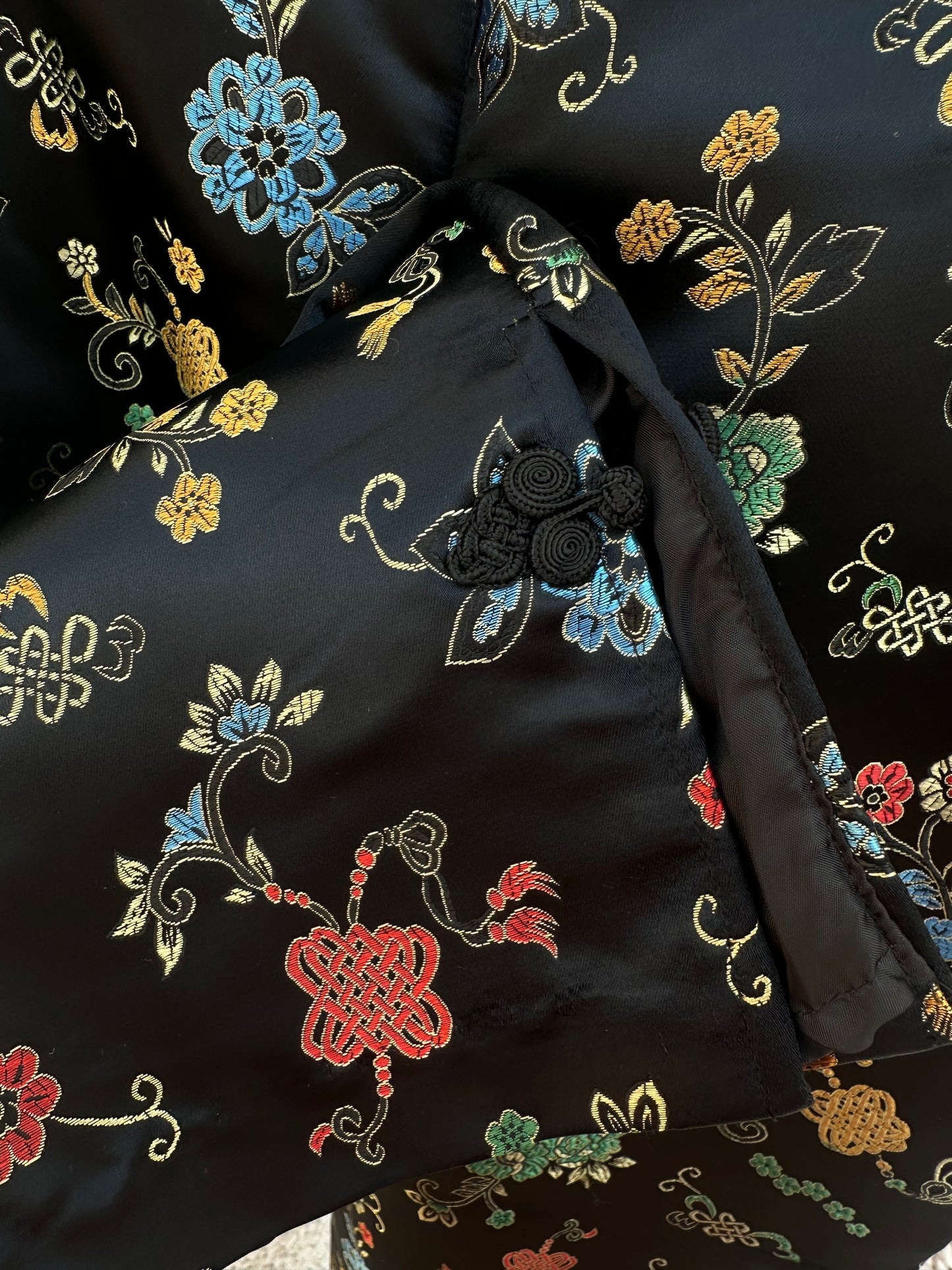 Chinese Brocade Crop Pants (S/M)