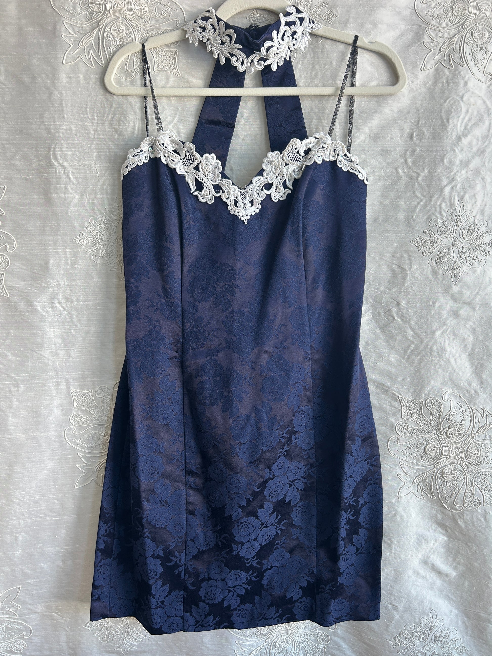 Vintage Roberta Navy Blue & White Lace Mini Dress Flipstone Vintage & Thrift Vintage Roberta Navy Blue & White Lace Mini Dress Flipstone Vintage & Thrift